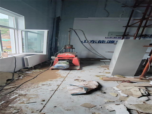 翠屏地基基础下沉墙体裂缝加固注浆顶升施工