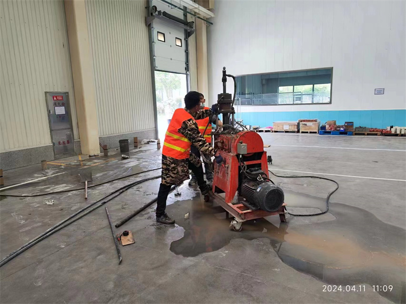 翠屏厂房地面下沉塌陷注浆加固施工